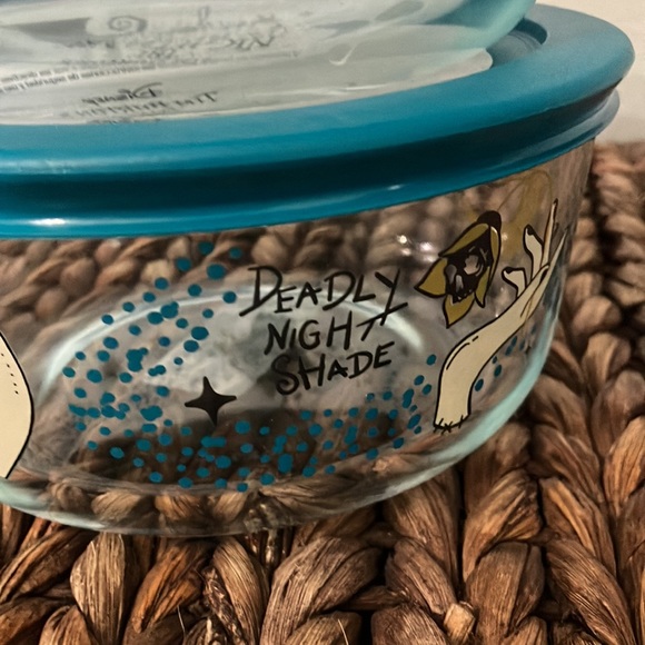 2 Nightmare Before Christmas Disney Pyrex storage containers. each holds 4 cups. - Picture 3 of 5